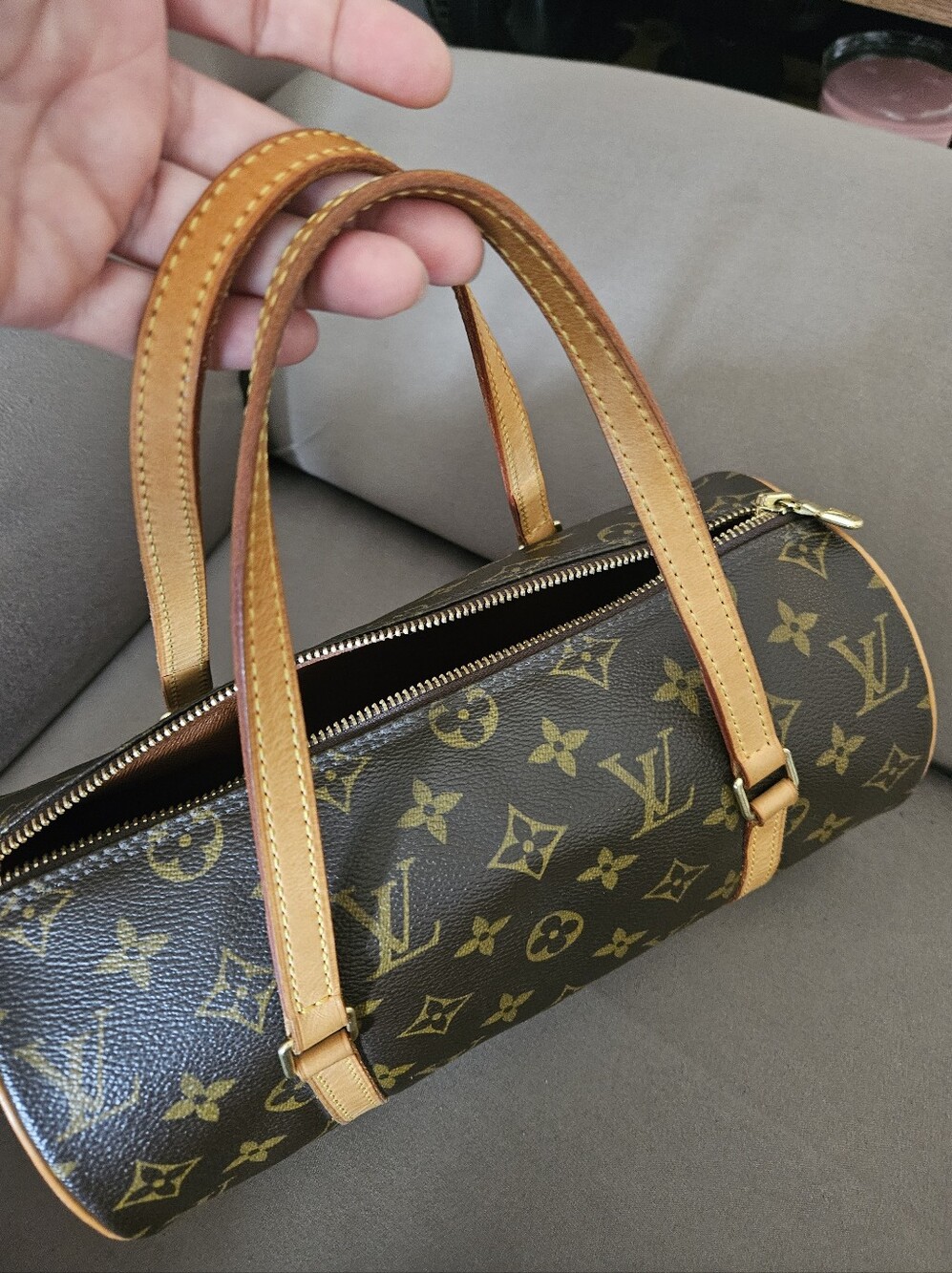 Louis Vuitton Barrell Monogram Papillon 30. - Picture 8 of 15